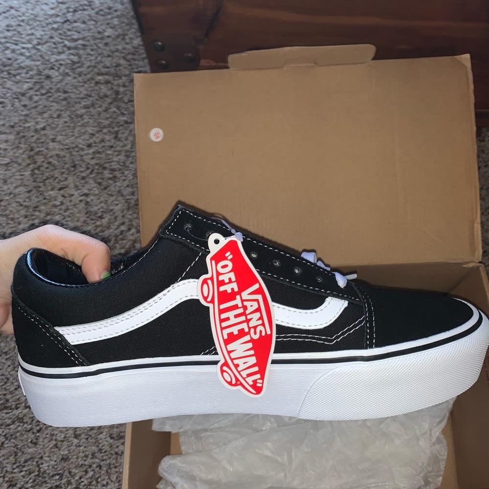 Never Worn NWT Vans Platform Old Skool